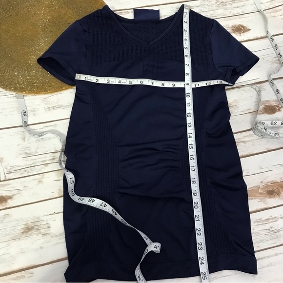 Athleta Trophy Tee Shirt Navy Color Sz small active wear short sleeve‎ - Picture 5 of 13